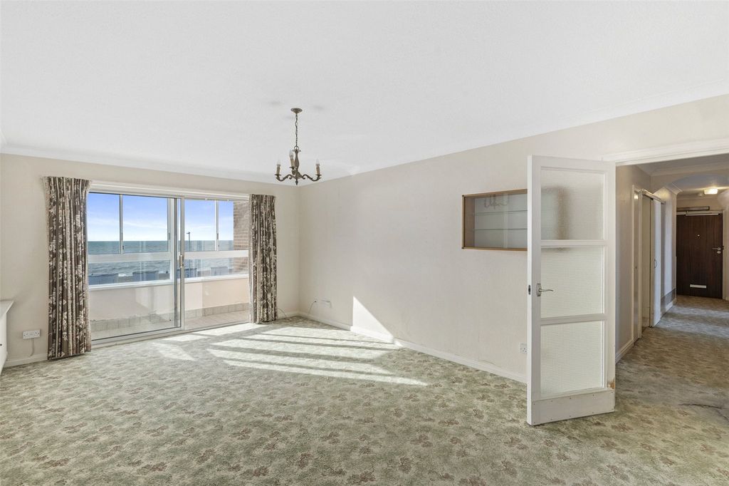 Property photo 2 of 10 Picture No. 30