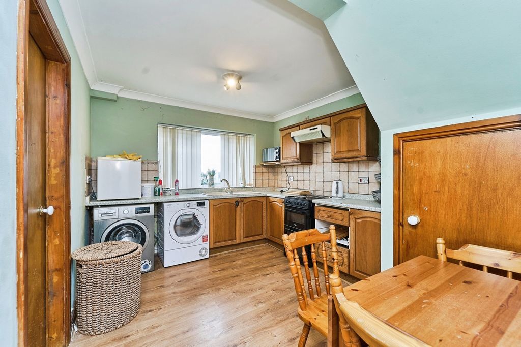 Property photo 3 of 20 Pbox-Img.Jpg