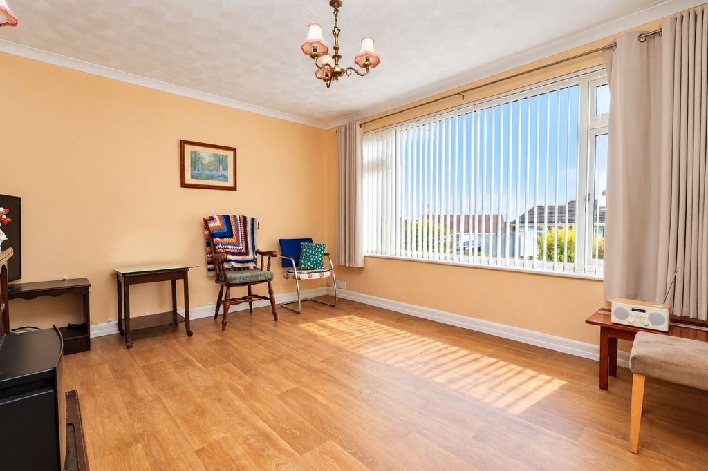 Property photo 3 of 22