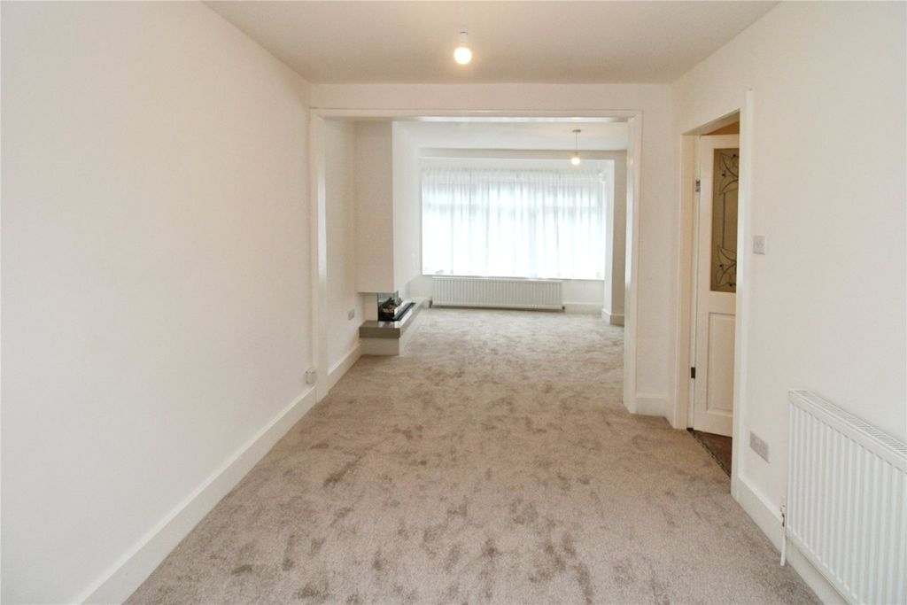 Property photo 3 of 16 Picture No. 22