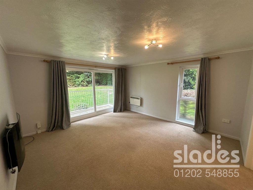 Property photo 2 of 12 C49E5F44-5D03-4658-80Da-8B363A001Ecb.Jpg