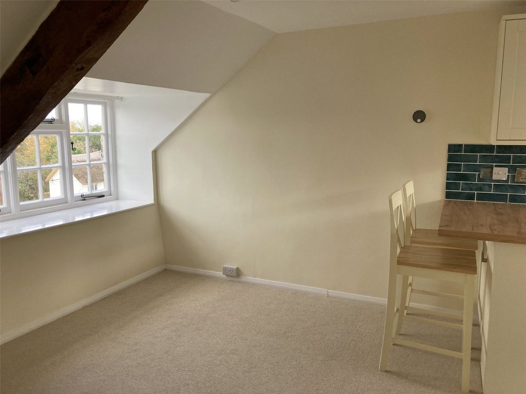 Property photo 2 of 12 Picture No. 24