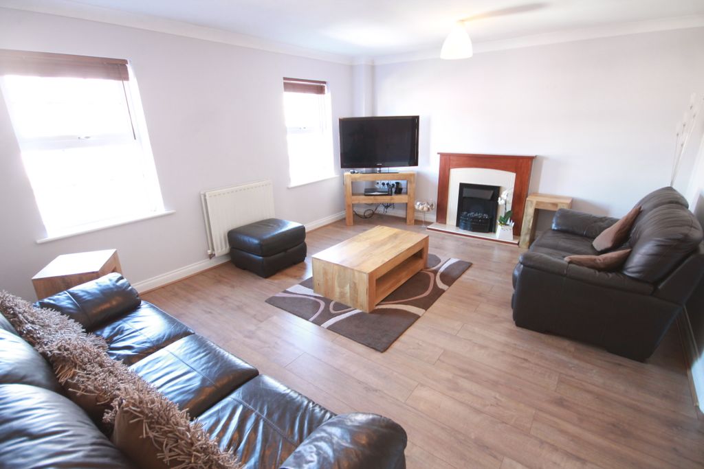 Property photo 2 of 4 Lounge