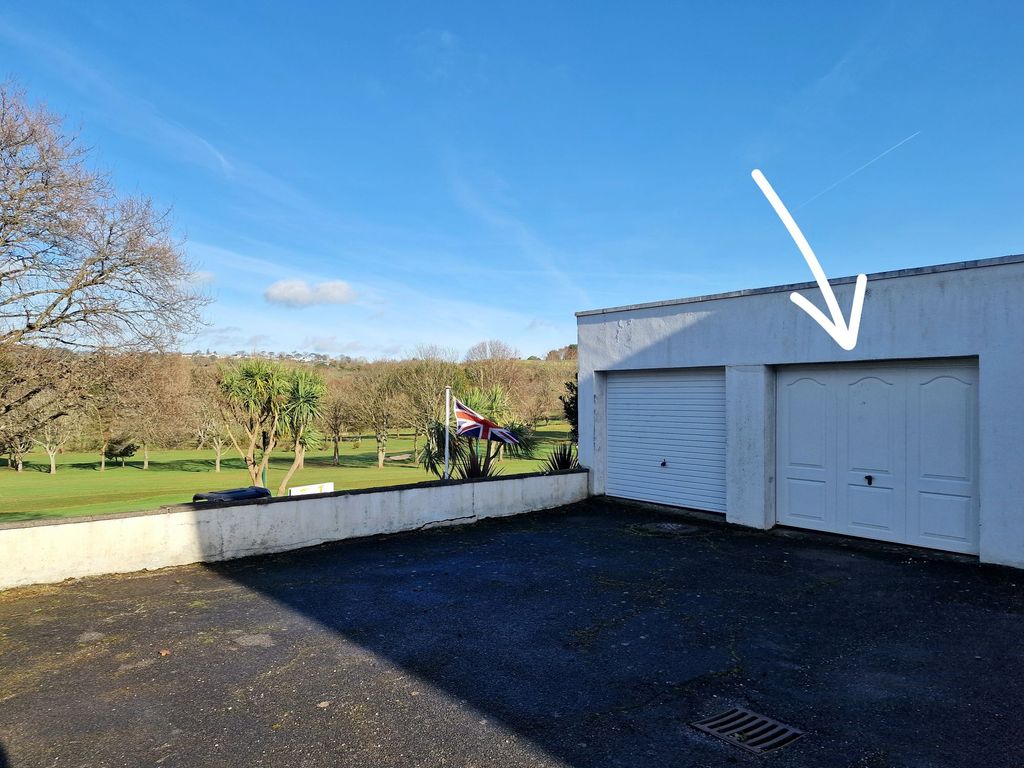 Property photo 3 of 27