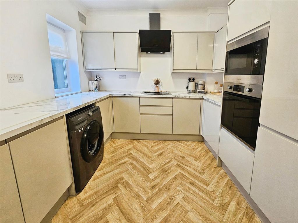 Property photo 2 of 32 8Bec20B2-20260123_141247.Jpg