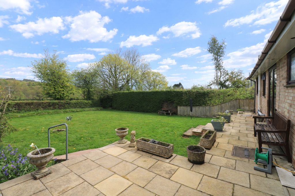 Property photo 2 of 19 2 - Picture No. 17