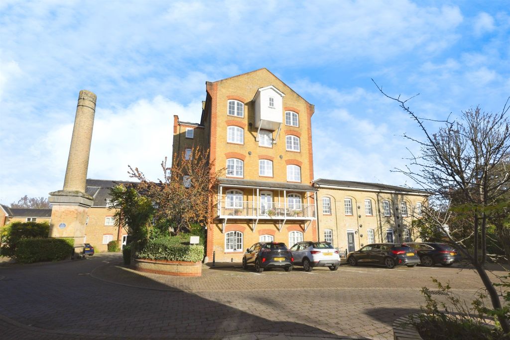 Property photo 1 of 14