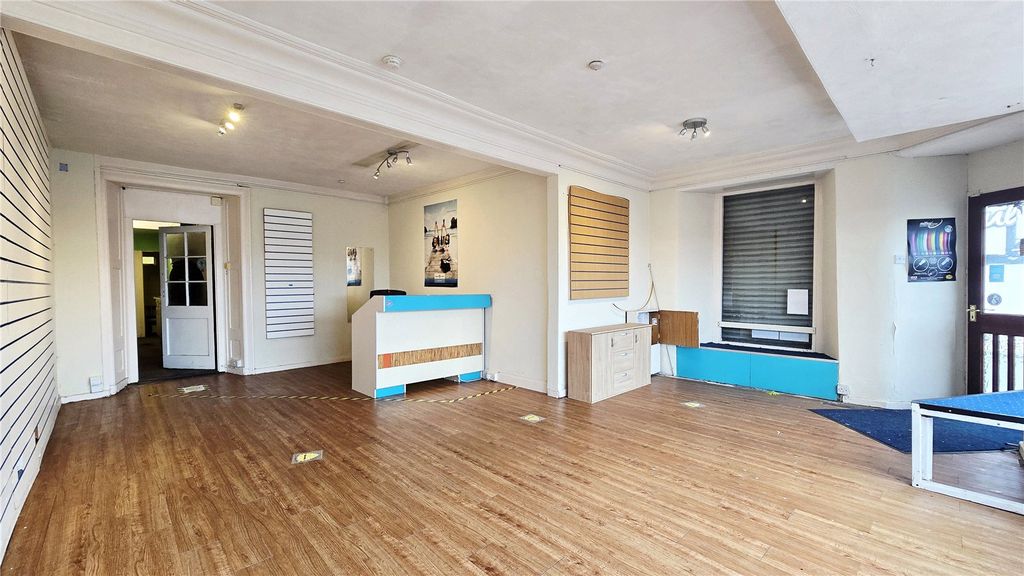 Property photo 3 of 9 Picture No. 10