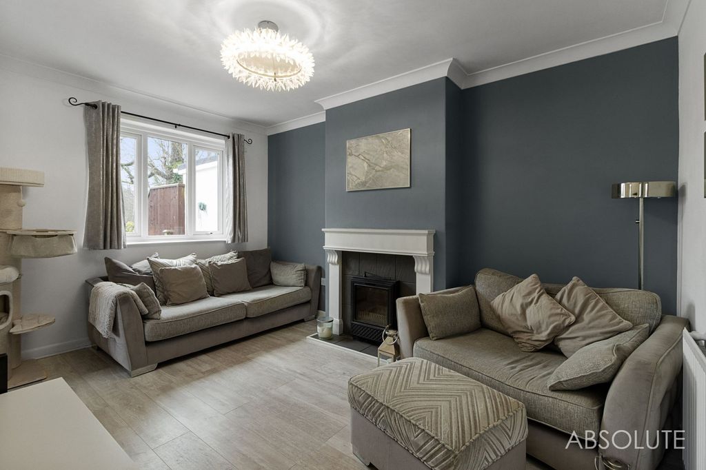 Property photo 2 of 20