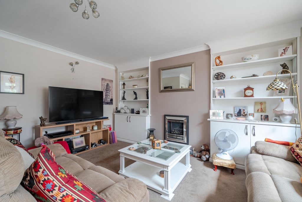 Property photo 2 of 23 1477841-13-6A2c25...