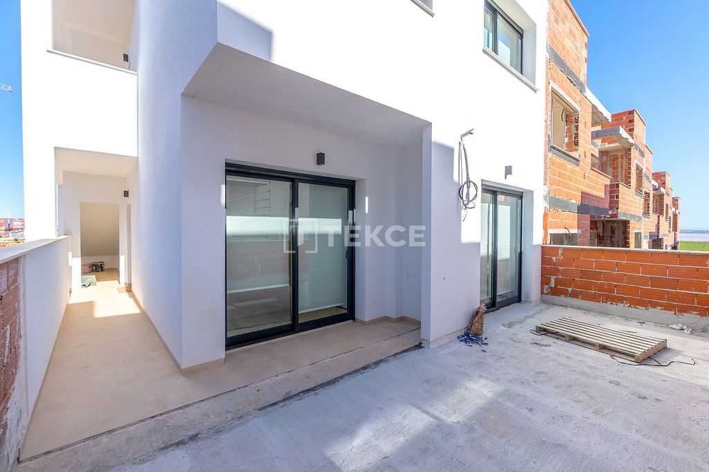 Property photo 1 of 43
