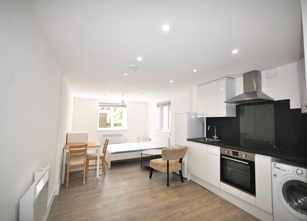 Property photo 1 of 5