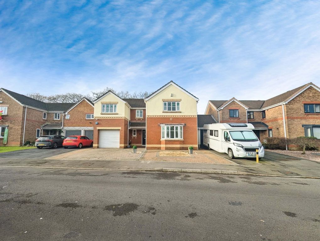Property photo 2 of 50