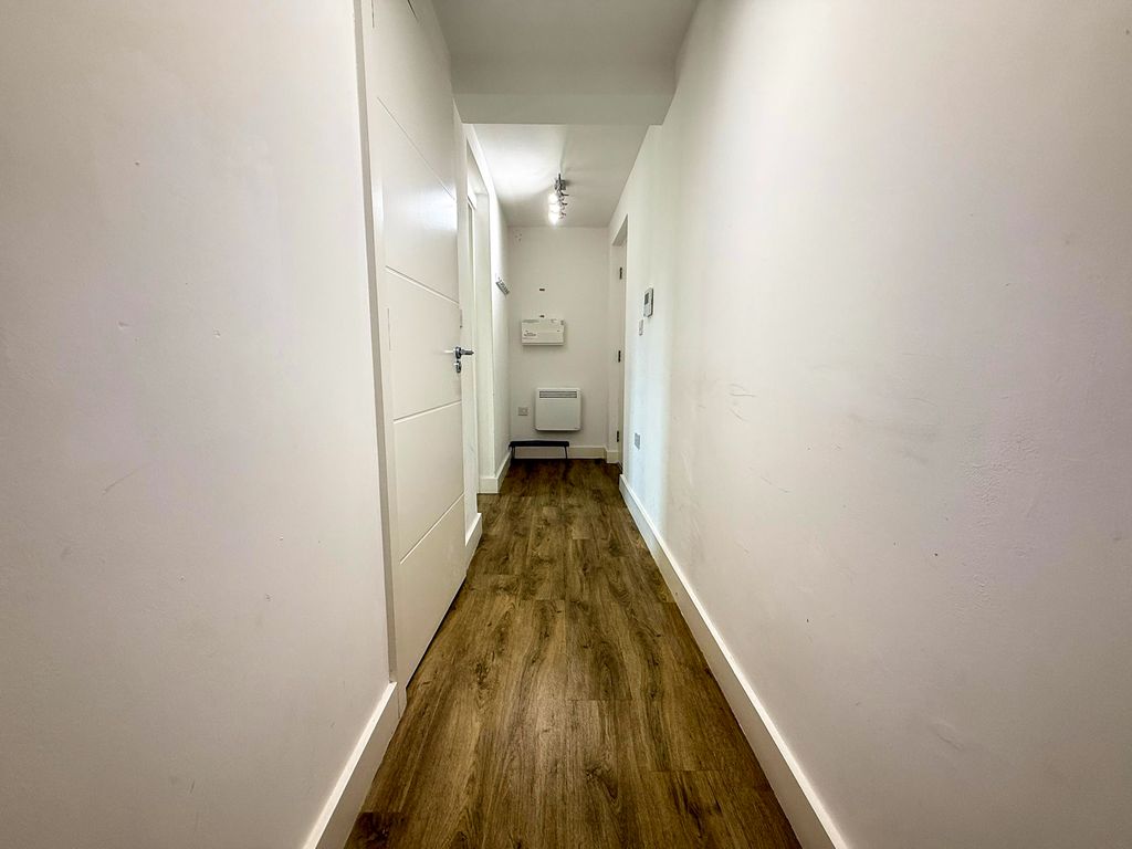 Property photo 2 of 9 Entrance Hallway