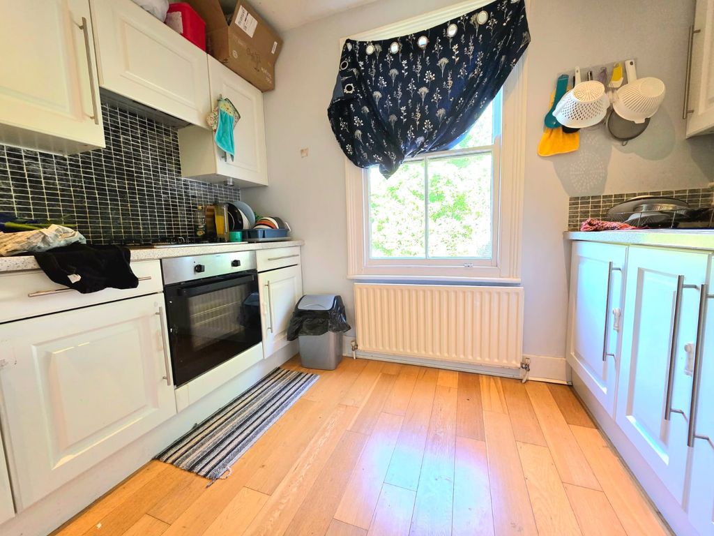Property photo 3 of 6 4