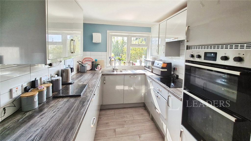 Property photo 3 of 10 Picture No. 02
