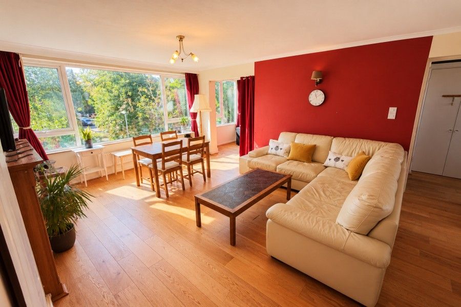 Property photo 2 of 8
