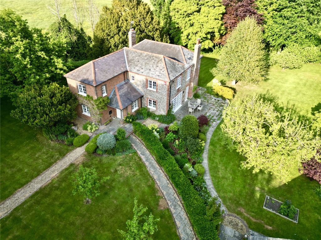 Property photo 1 of 22 Lees Farm