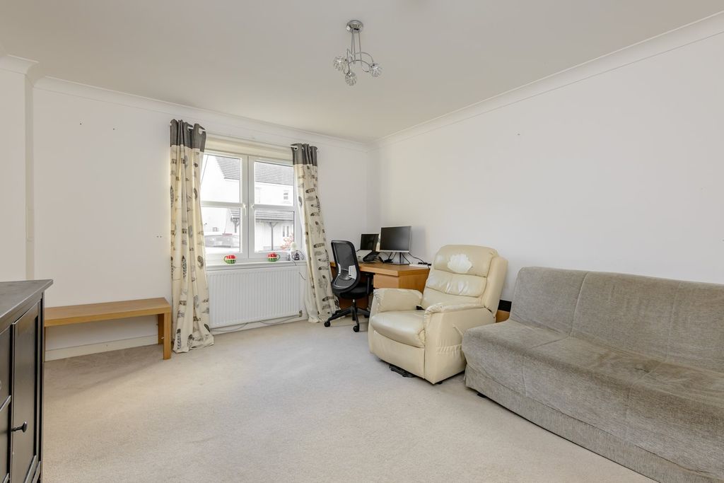 Property photo 2 of 29