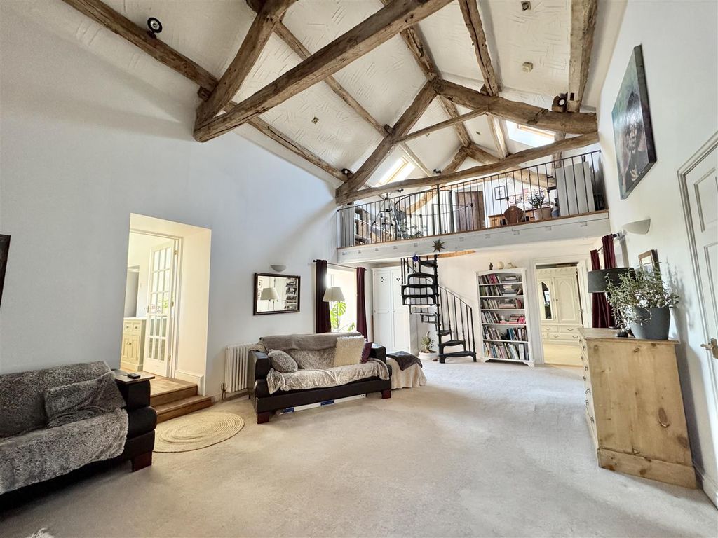 Property photo 3 of 38 Img_5997.Jpeg