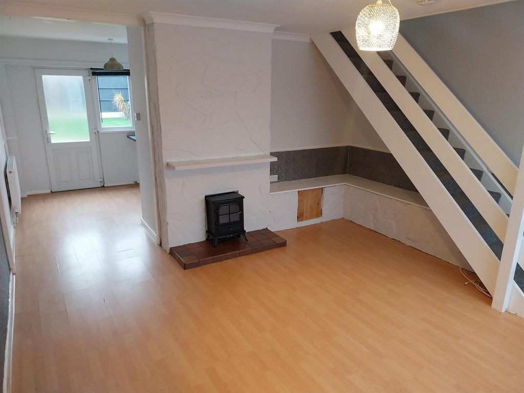Property photo 2 of 14 1000029269.Jpg