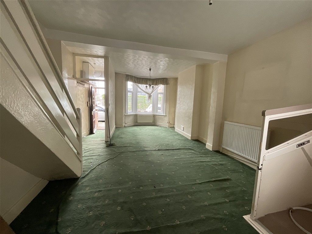 Property photo 1 of 5 Lounge