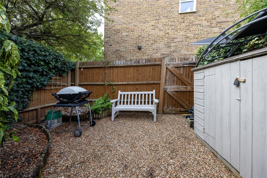 Property photo 3 of 10 Picture No. 12