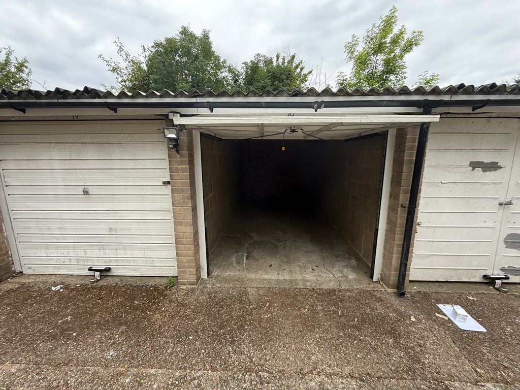 Property photo 1 of 3