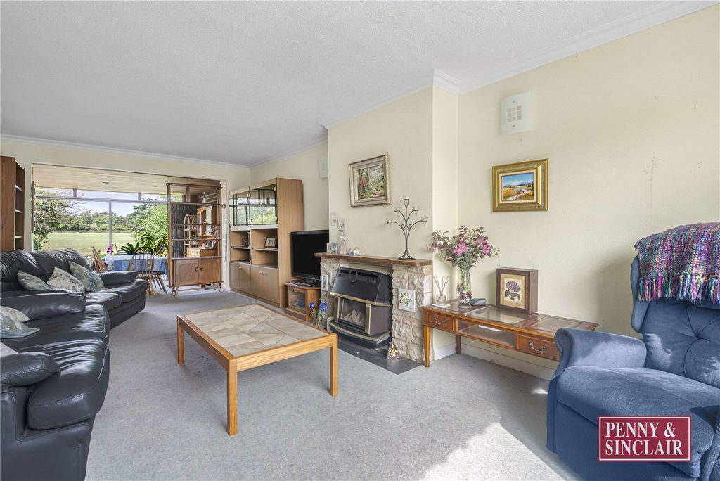 Property photo 3 of 19 Picture No. 07