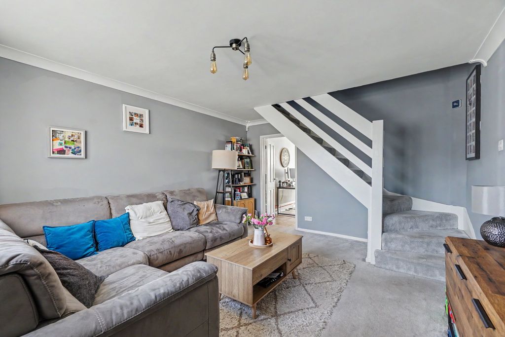 Property photo 2 of 39