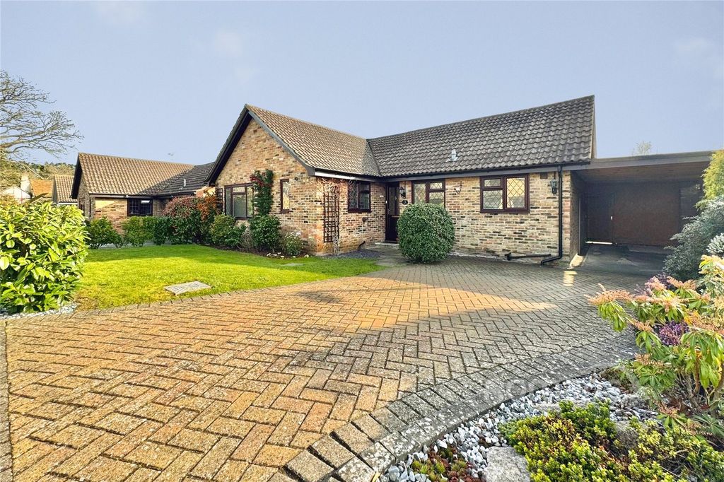 Property photo 1 of 19 Front