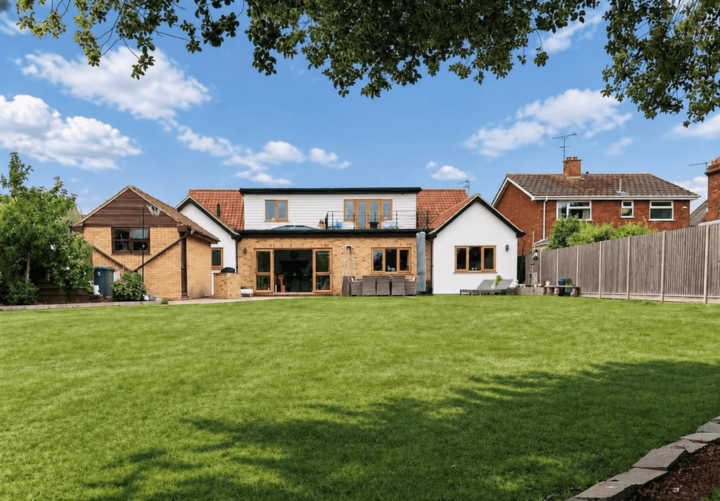 Property photo 1 of 42 6 Bedroom Detached Chalet For Sale - Cordys Lane, Trimley St. Mary, Felixstowe - Wainwrights
