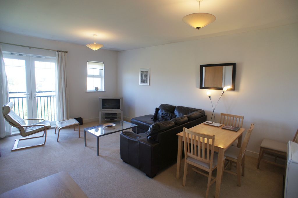 Property photo 2 of 6 Lounge