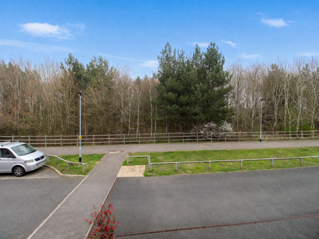 Property photo 2 of 21