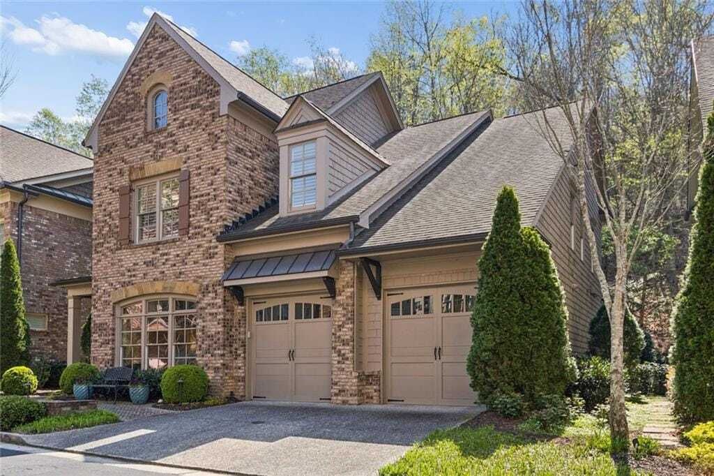 Property photo 1 of 31