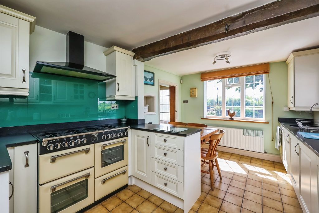 Property photo 3 of 34