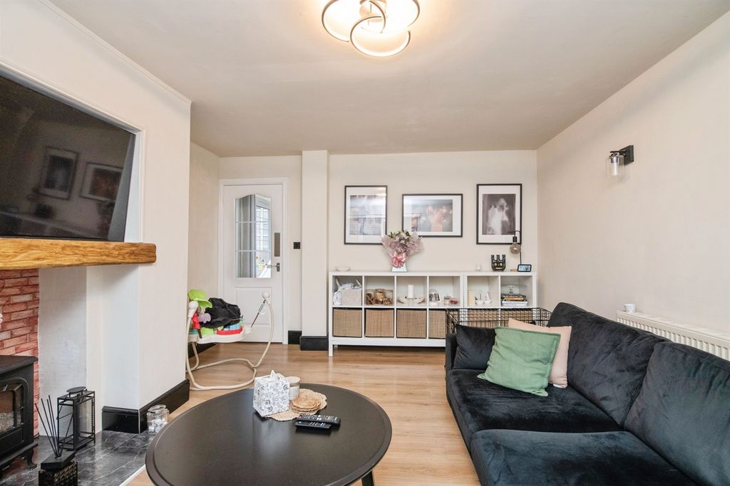 Property photo 3 of 20