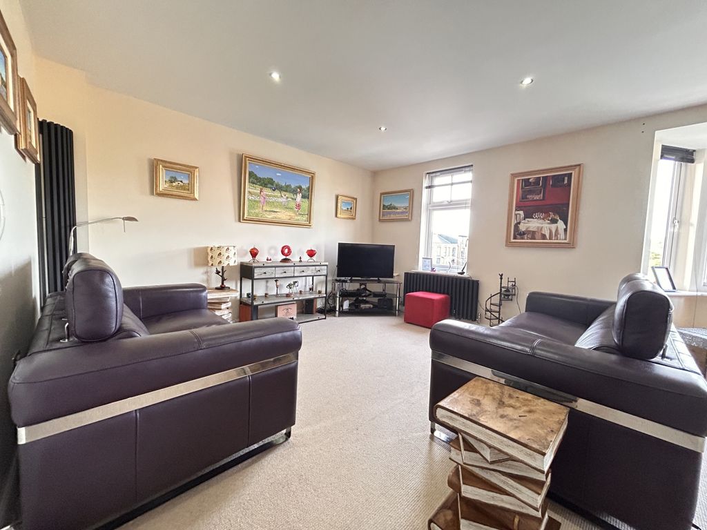 Property photo 2 of 21 Img_9801