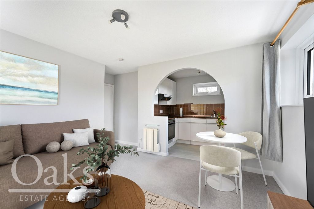 Property photo 3 of 8 Picture No. 11