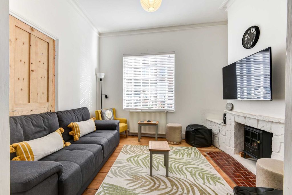 Property photo 1 of 38