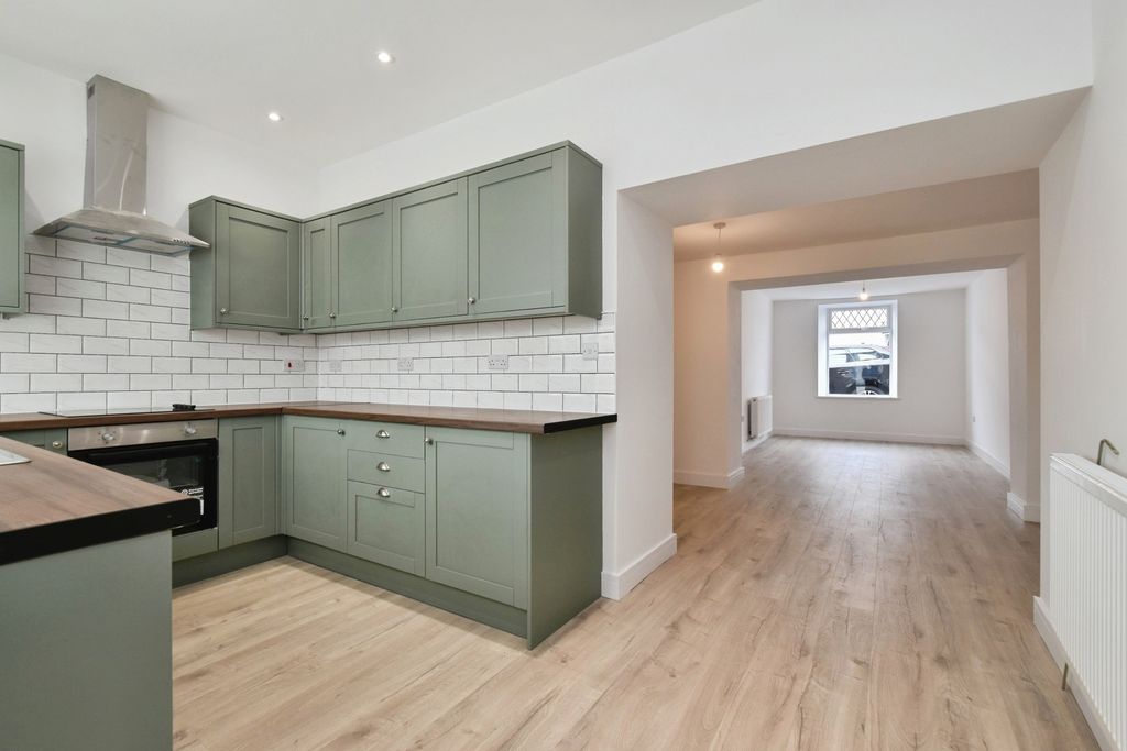 Property photo 1 of 21 Pbox-Img.Jpg
