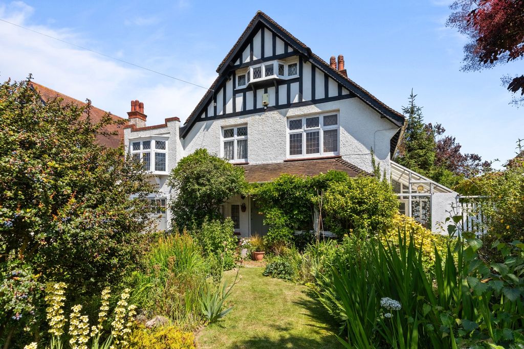 Property photo 3 of 27 4214155