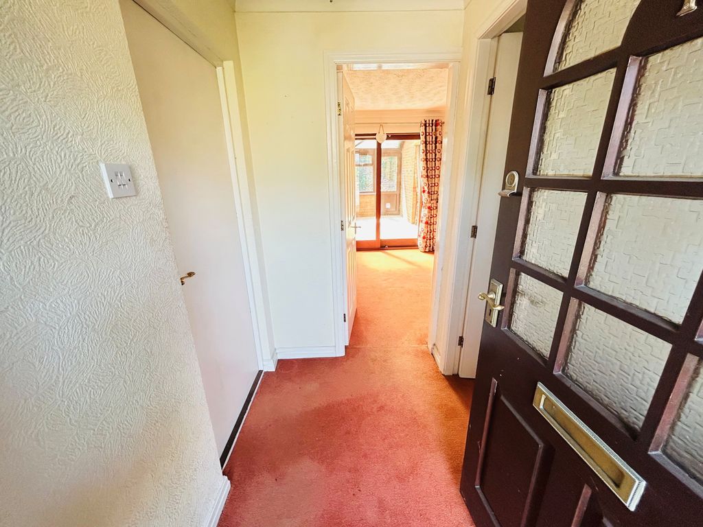 Property photo 2 of 25