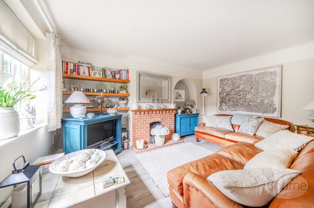 Property photo 2 of 15 8cd0503d-9B51-4E6...
