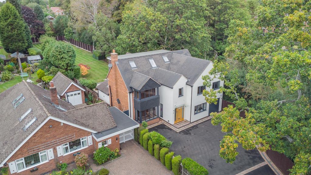 Property photo 2 of 46 8665443-Exterior29.Jpg