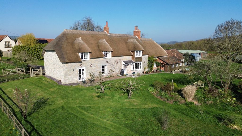 Property photo 1 of 36 Picture No. 43