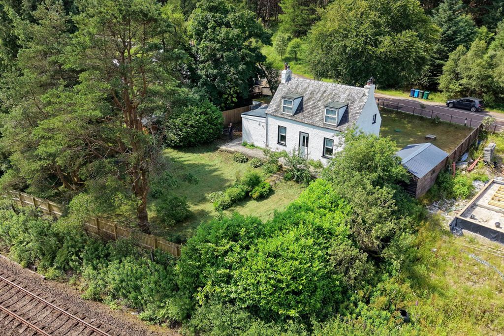 Property photo 1 of 25