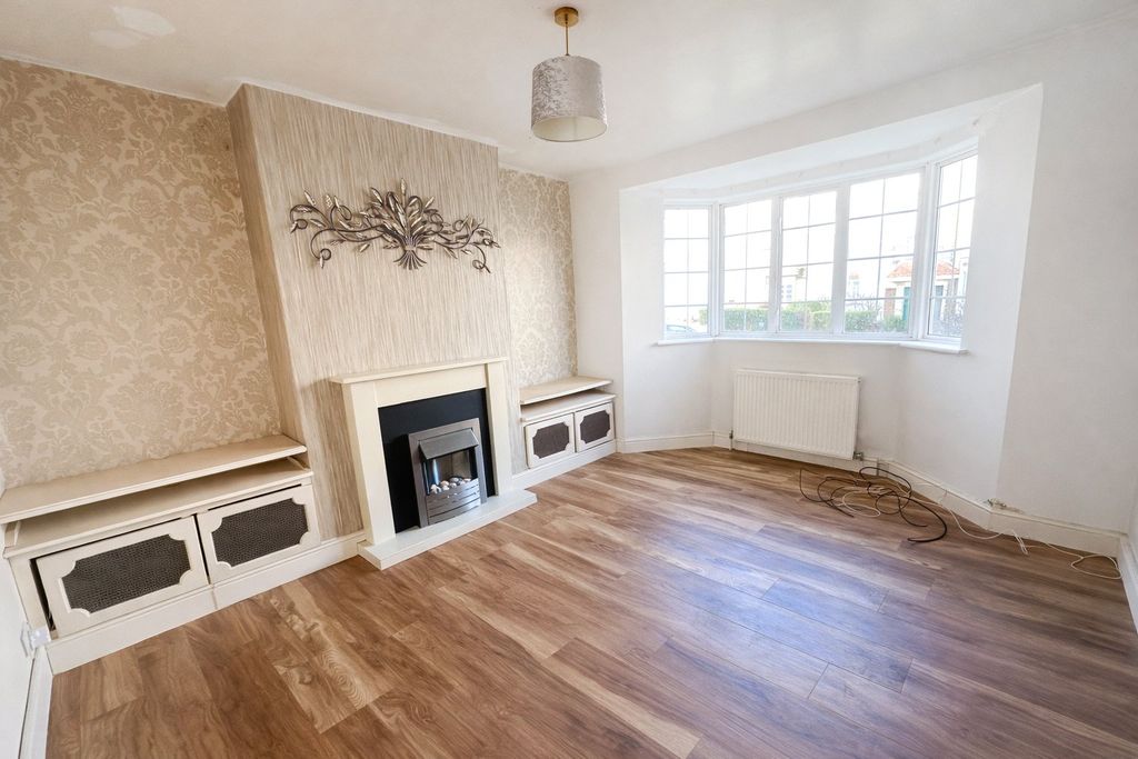 Property photo 2 of 8 Picture 2