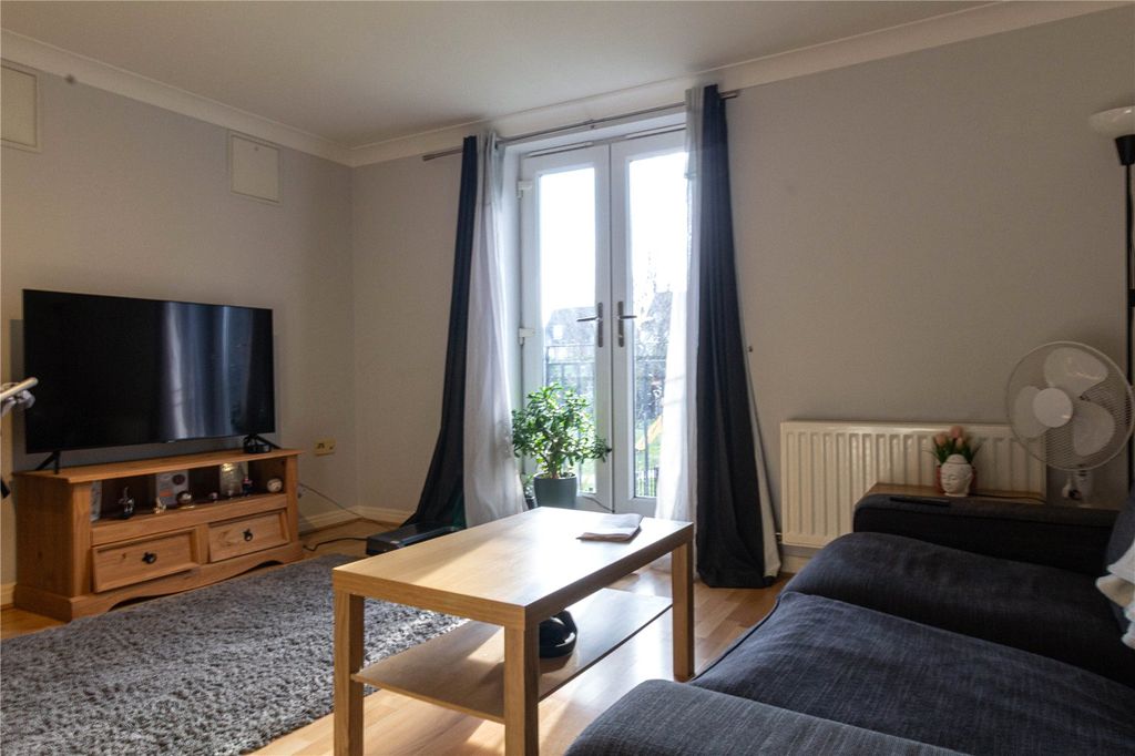 Property photo 2 of 15 Lounge Area