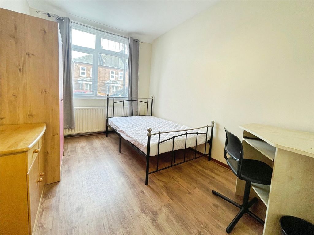 Property photo 1 of 12 Bedroom